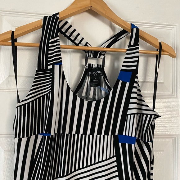 💥💥 SALE 30% OFF LIST PRICE💥💥Long strip dress by Enfocus; size 8. - Picture 6 of 9
